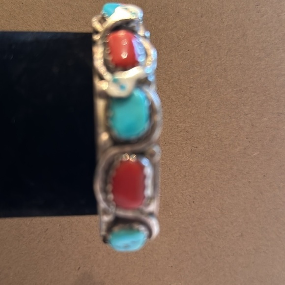 Vintage Navaho beautiful Effie C Zuni Coral and Turquoise Silver bracelet signed - Picture 4 of 11